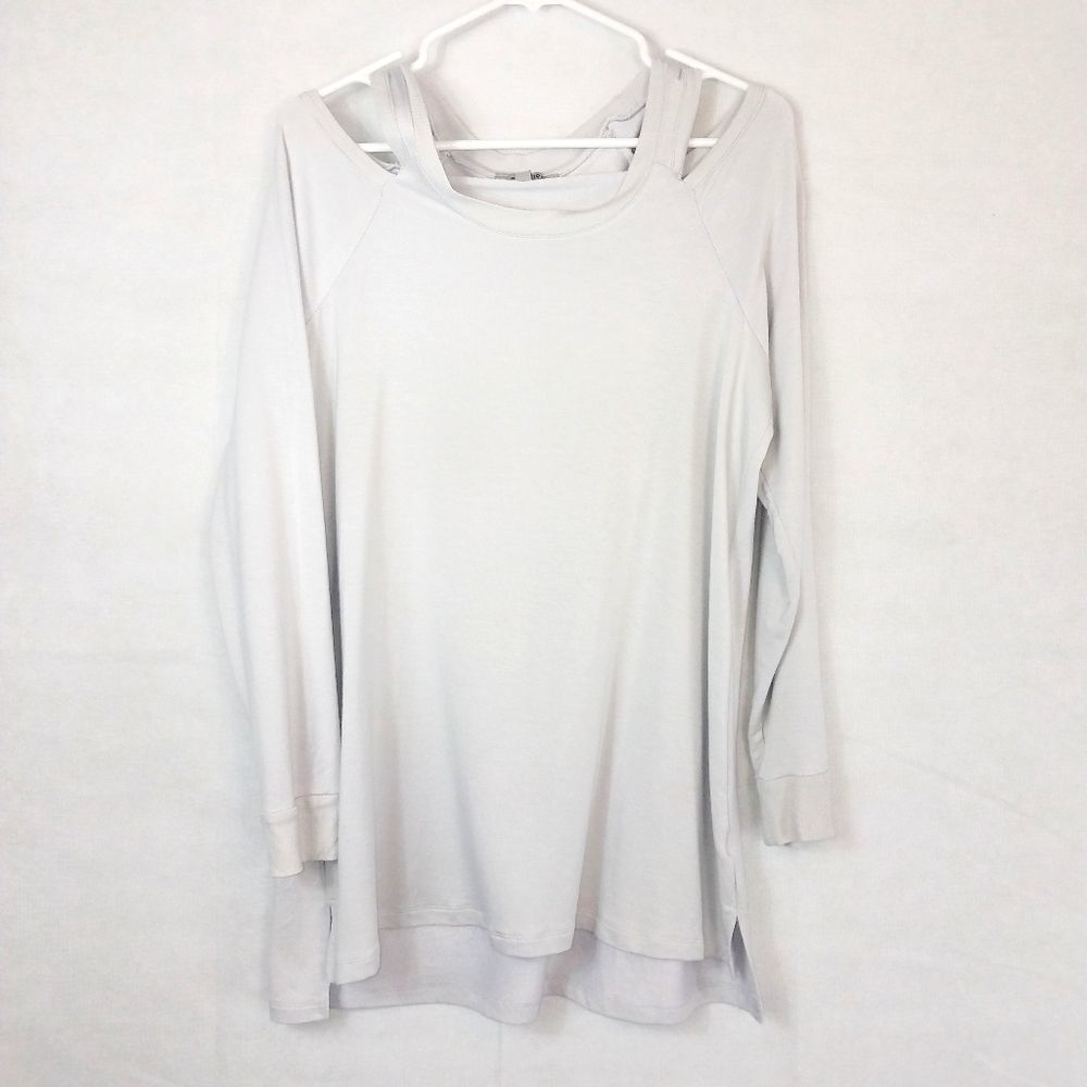 Kenneth Cole Reaction Light Gray Cold Shoulder Top
